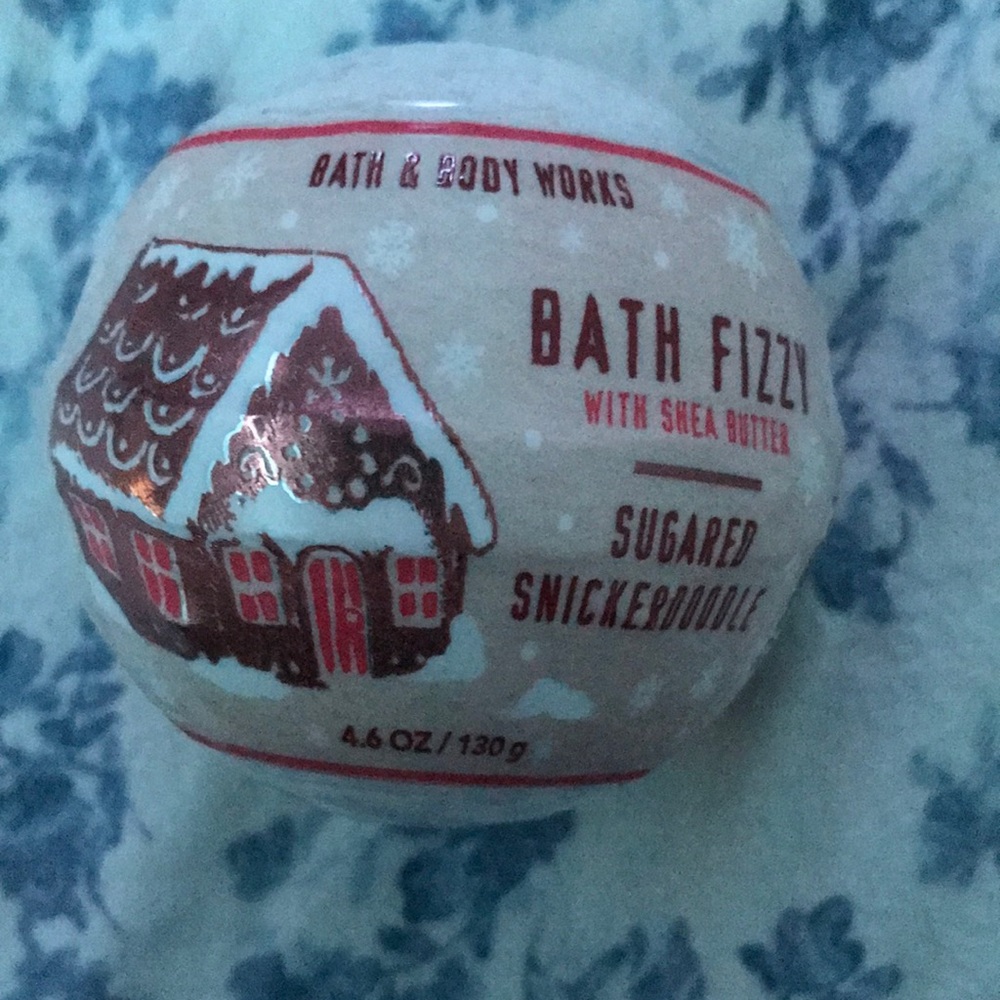 Bath bomb